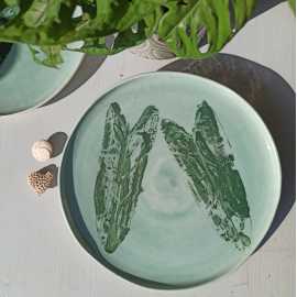 assiette artisanale Philodendron Maison Cassar collection Tsara be