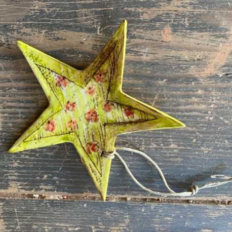 Decorative star to hang